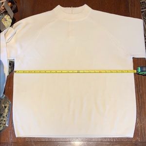 Size XL winter White Vintage Parisian Works